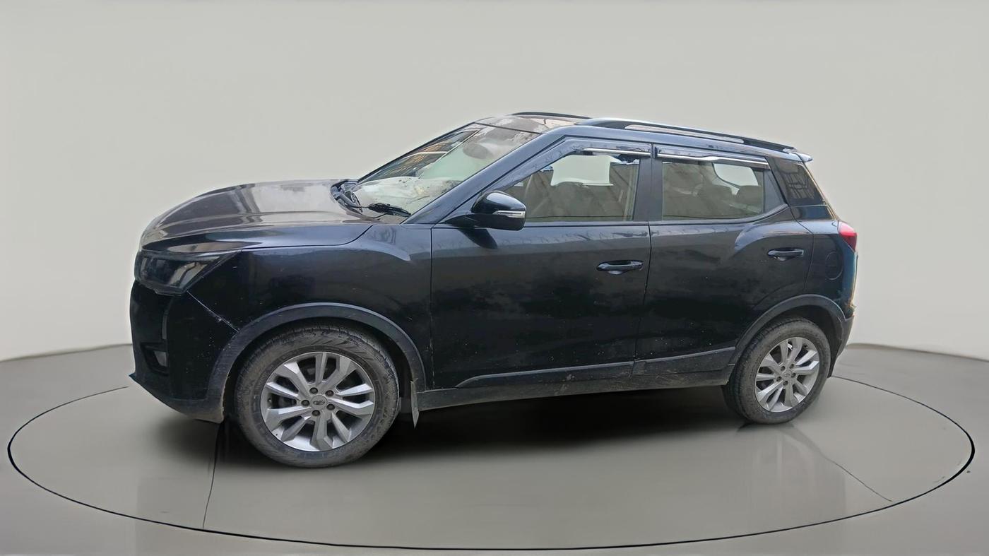 2021 Mahindra XUV300 W8 1.2 PETROL, Petrol, Manual, 1,31,093 km, exterior