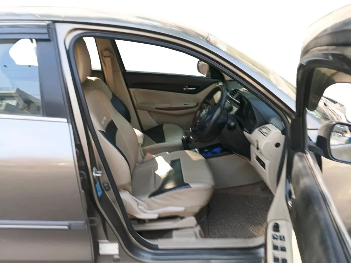2017 Maruti Dzire ZXI, Petrol, Manual, 72,731 km, interior