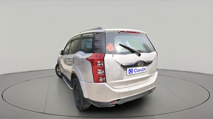 2017 Mahindra XUV500 W6 1.99, Diesel, Manual, 96,333 km, exterior