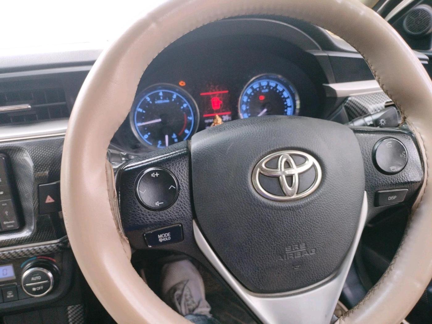 2014 Toyota Corolla Altis G PETROL, Petrol, Manual, 1,34,202 km, interior