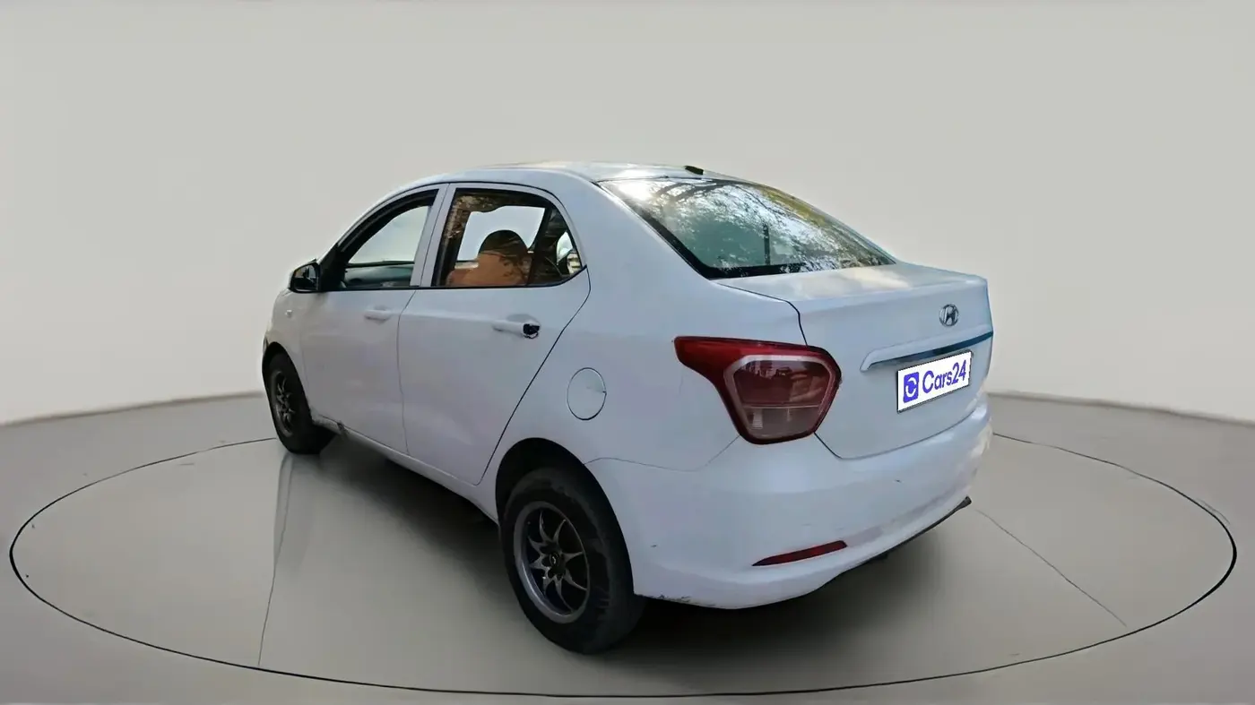 2017 Hyundai XCENT PRIME T VTVT  PLUS, CNG, Manual, 1,31,925 km, exterior