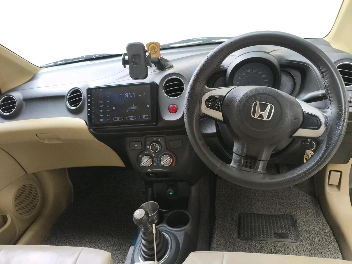 2015 Honda Amaze 1.2L I-VTEC S, Petrol, Manual, 63,819 km, interior