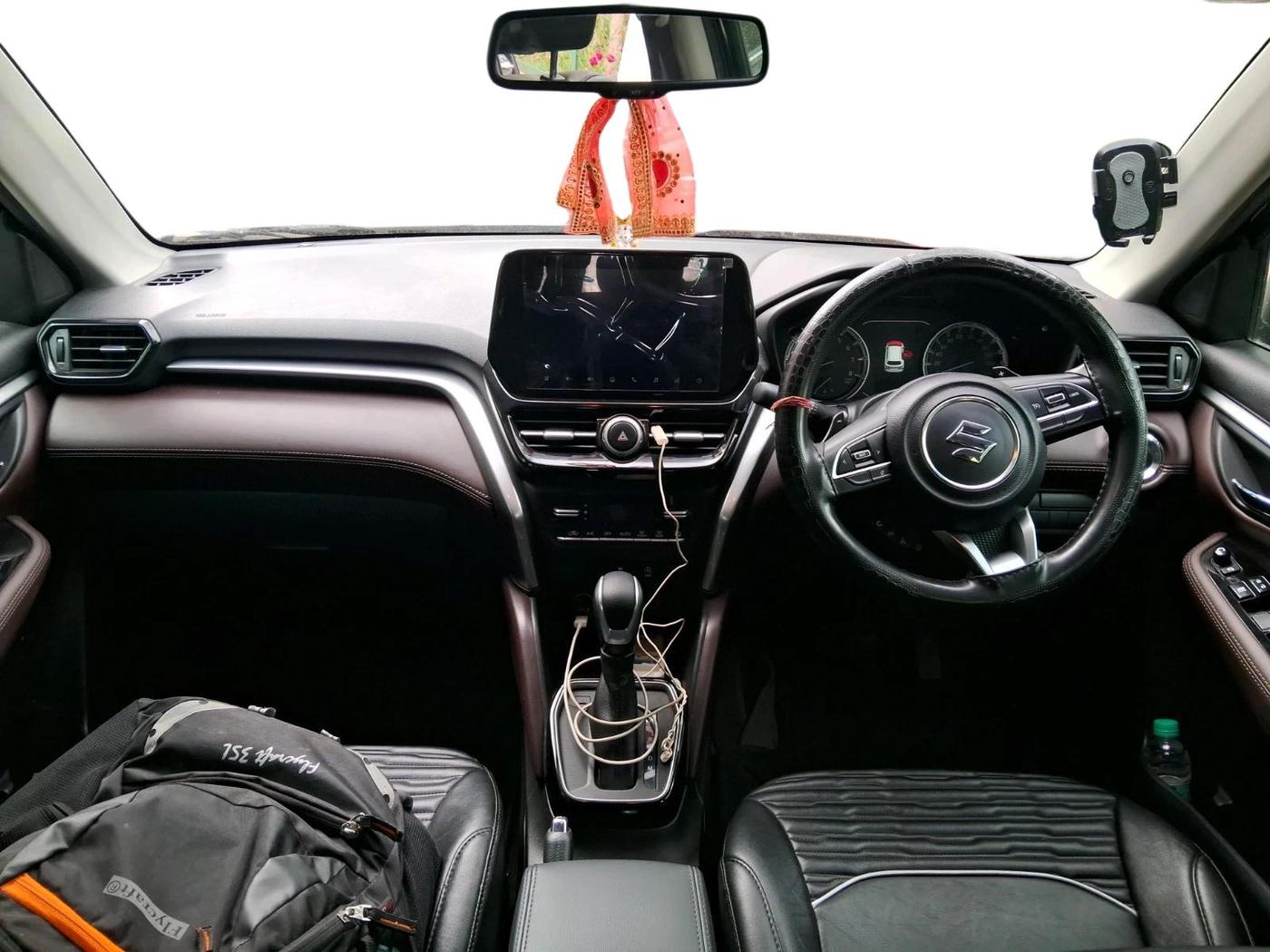 2024 Maruti Grand Vitara ZETA SMART HYBRID AT, Petrol, Automatic, 20,100 km, interior
