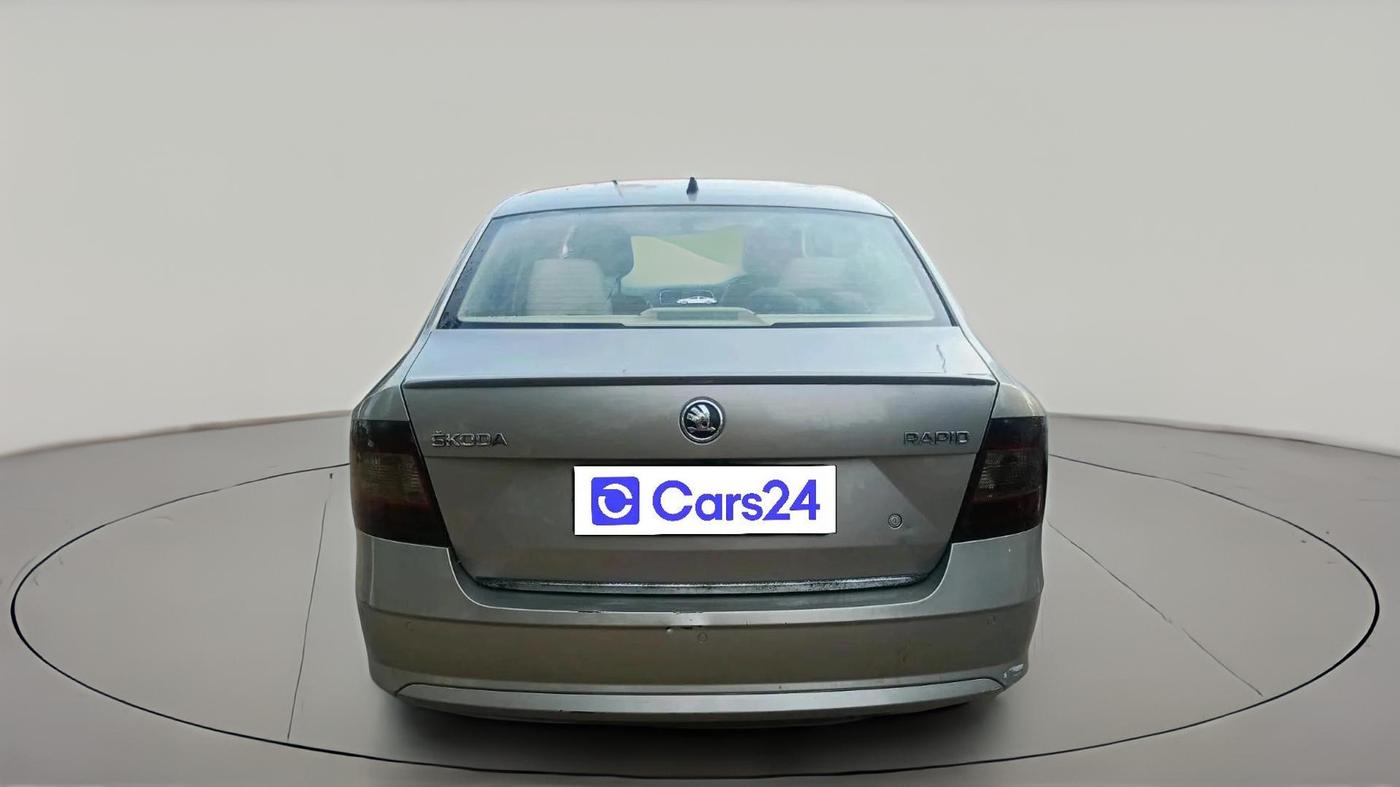 2017 Skoda Rapid STYLE 1.6 MPI, Petrol, Manual, 1,04,700 km, exterior