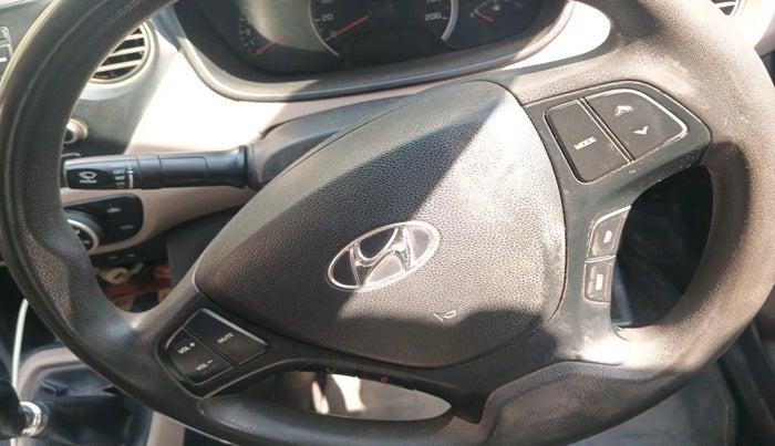 2015 Hyundai Grand i10 SPORTZ 1.2 KAPPA VTVT, Petrol, Manual, 1,19,482 km, interior