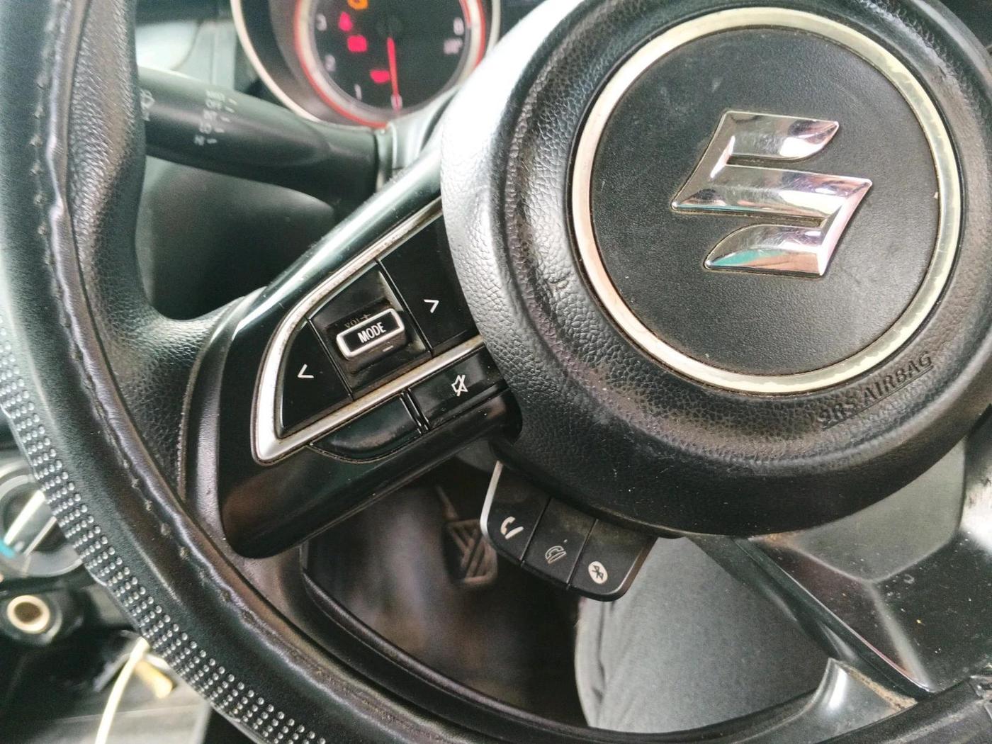 2018 Maruti Swift VXI, Petrol, Manual, 1,99,239 km, interior