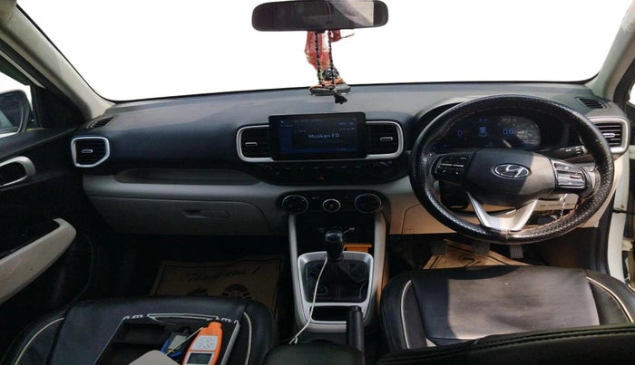 2022 Hyundai VENUE S(O) 1.2, Petrol, Manual, 69,572 km, interior