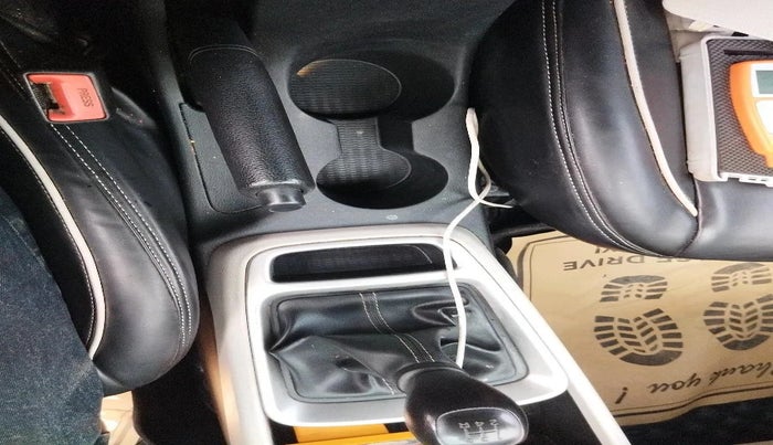 2022 Hyundai VENUE S(O) 1.2, Petrol, Manual, 69,572 km, interior