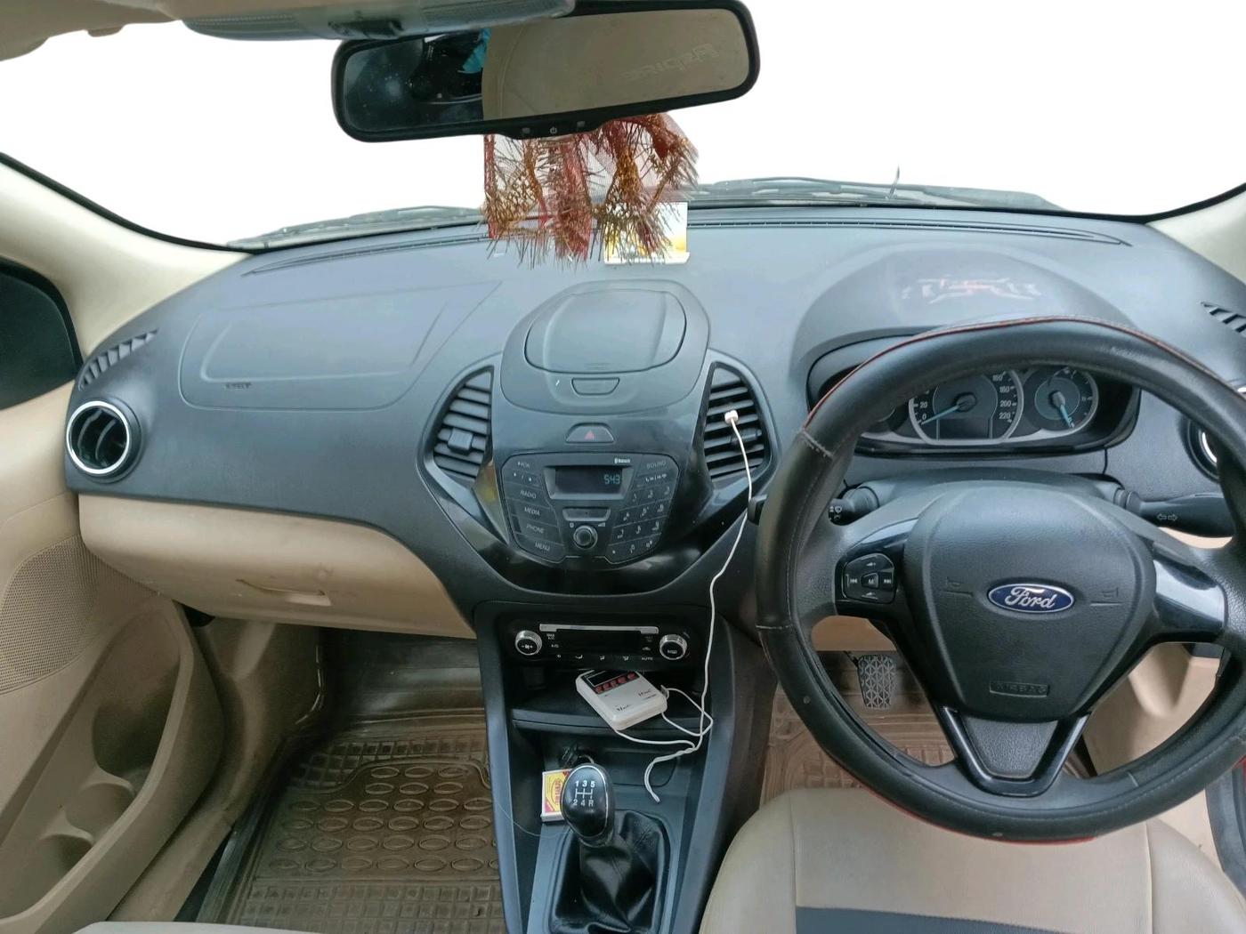 2018 Ford Figo Aspire TITANIUM 1.2 PETROL, Petrol, Manual, 50,133 km, interior