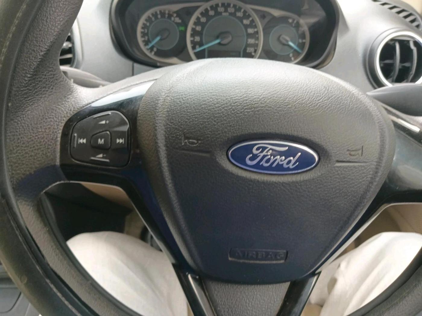 2018 Ford Figo Aspire TITANIUM 1.2 PETROL, Petrol, Manual, 50,133 km, interior