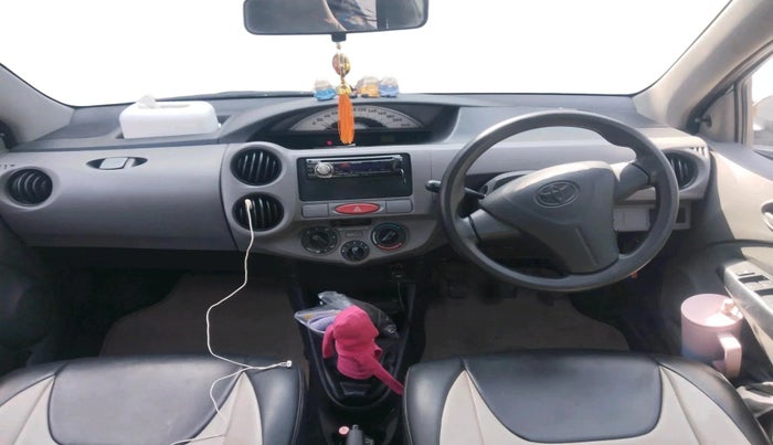 2011 Toyota Etios Liva G, Petrol, Manual, 47,951 km, interior