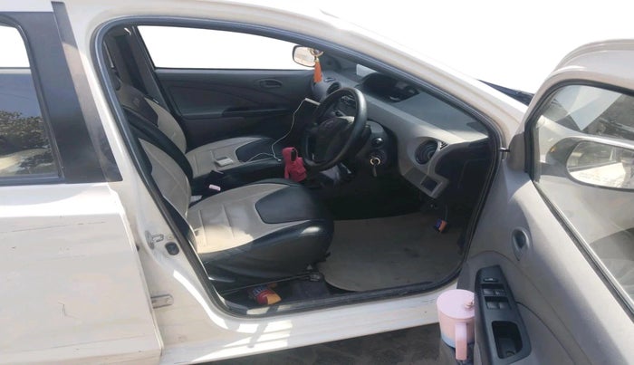 2011 Toyota Etios Liva G, Petrol, Manual, 47,951 km, interior