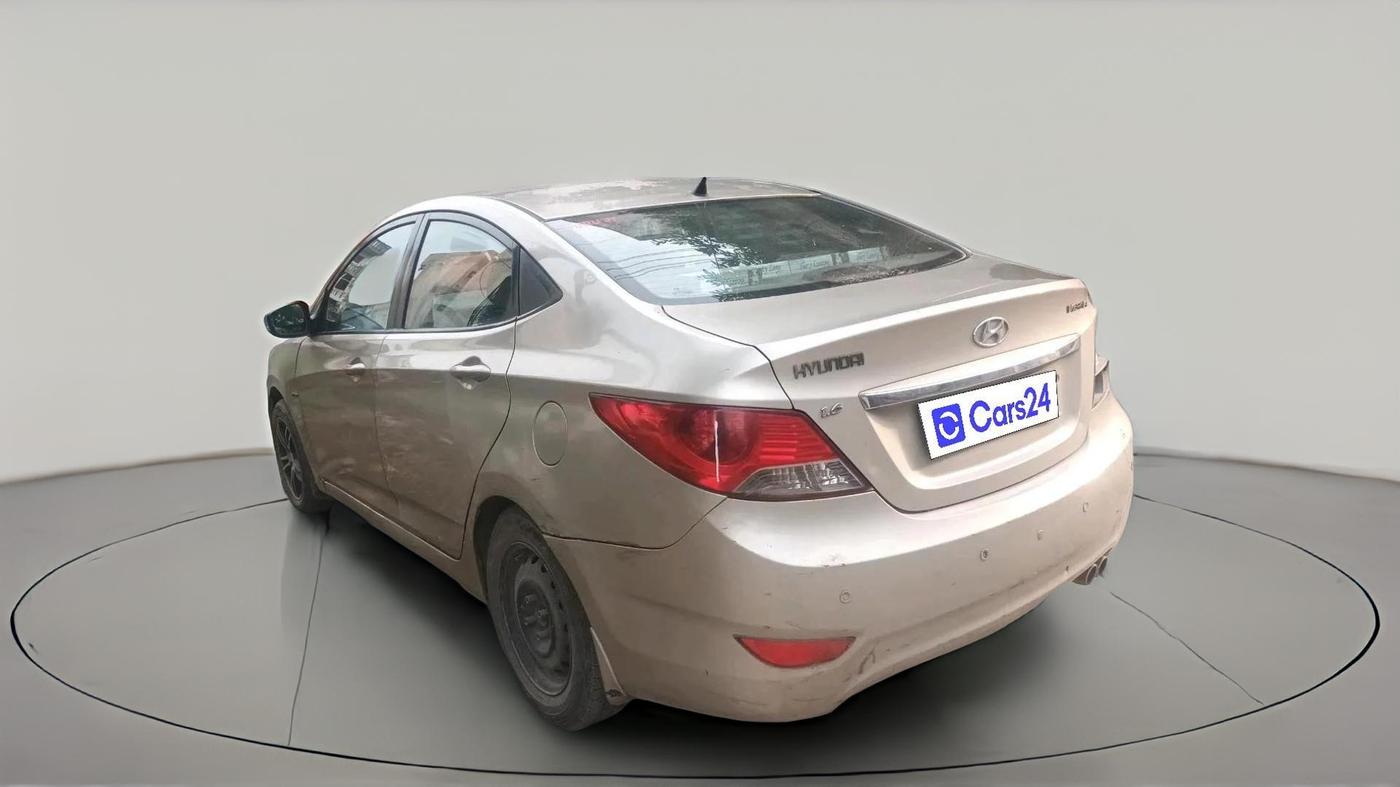 2011 Hyundai Verna FLUIDIC 1.6 VTVT EX, CNG, Manual, 1,33,325 km, exterior