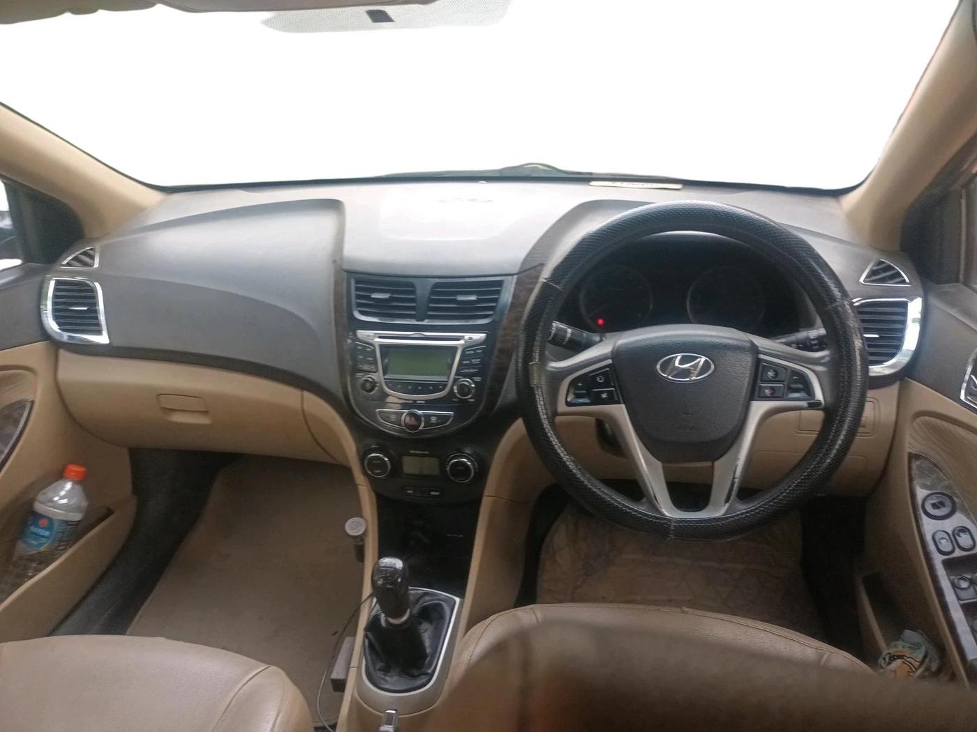 2011 Hyundai Verna FLUIDIC 1.6 VTVT EX, CNG, Manual, 1,33,325 km, interior