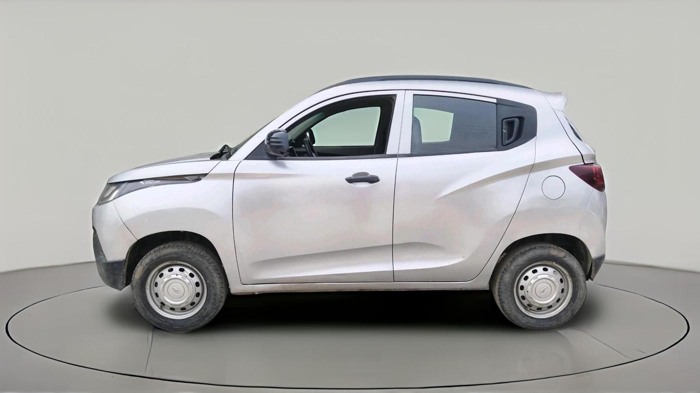 2017 Mahindra Kuv100 K2 6 STR, CNG, Manual, 1,05,803 km, exterior