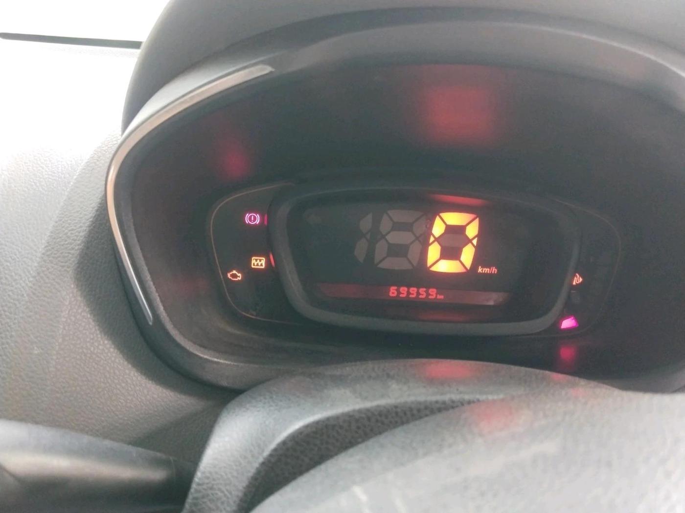 2017 Renault Kwid RXT 1.0, CNG, Manual, 69,959 km, interior