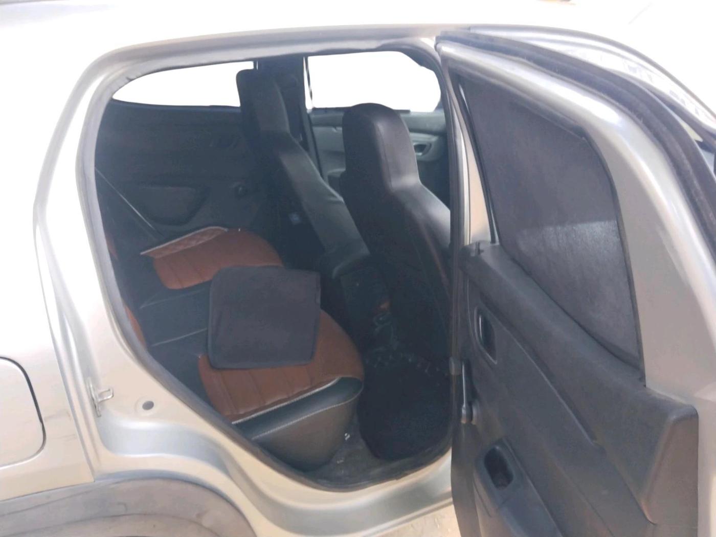 2017 Renault Kwid RXT 1.0, CNG, Manual, 69,959 km, interior