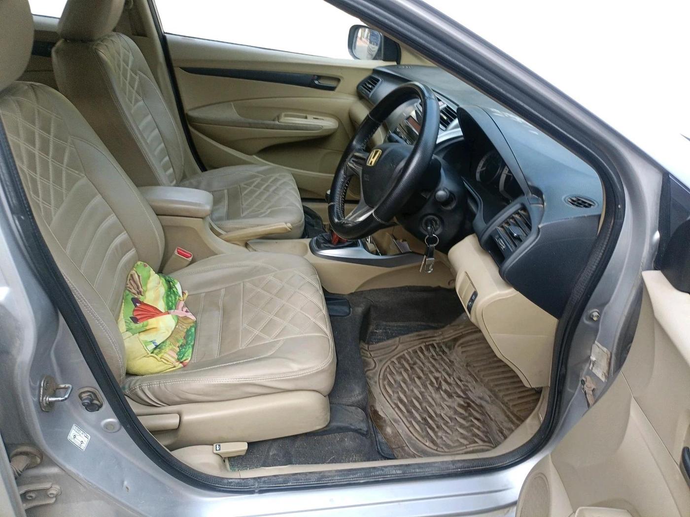 2013 Honda City 1.5L I-VTEC E MT, Petrol, Manual, 1,21,666 km, interior