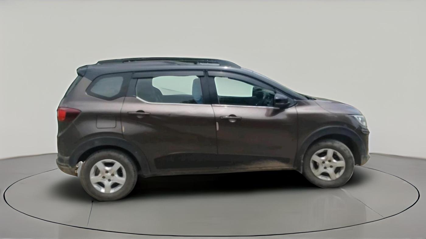 2022 Renault TRIBER RXT, CNG, Manual, 1,17,909 km, exterior