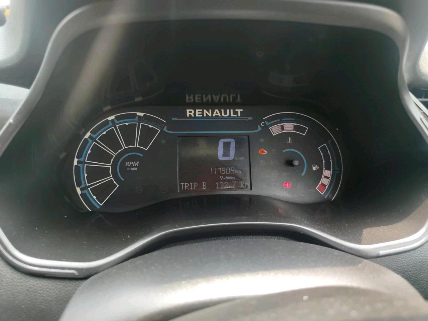 2022 Renault TRIBER RXT, CNG, Manual, 1,17,909 km, interior