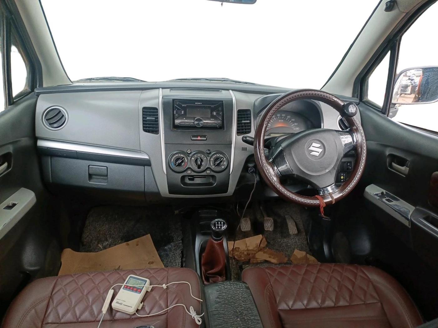 2012 Maruti Wagon R 1.0 LXI CNG, CNG, Manual, 1,55,995 km, interior