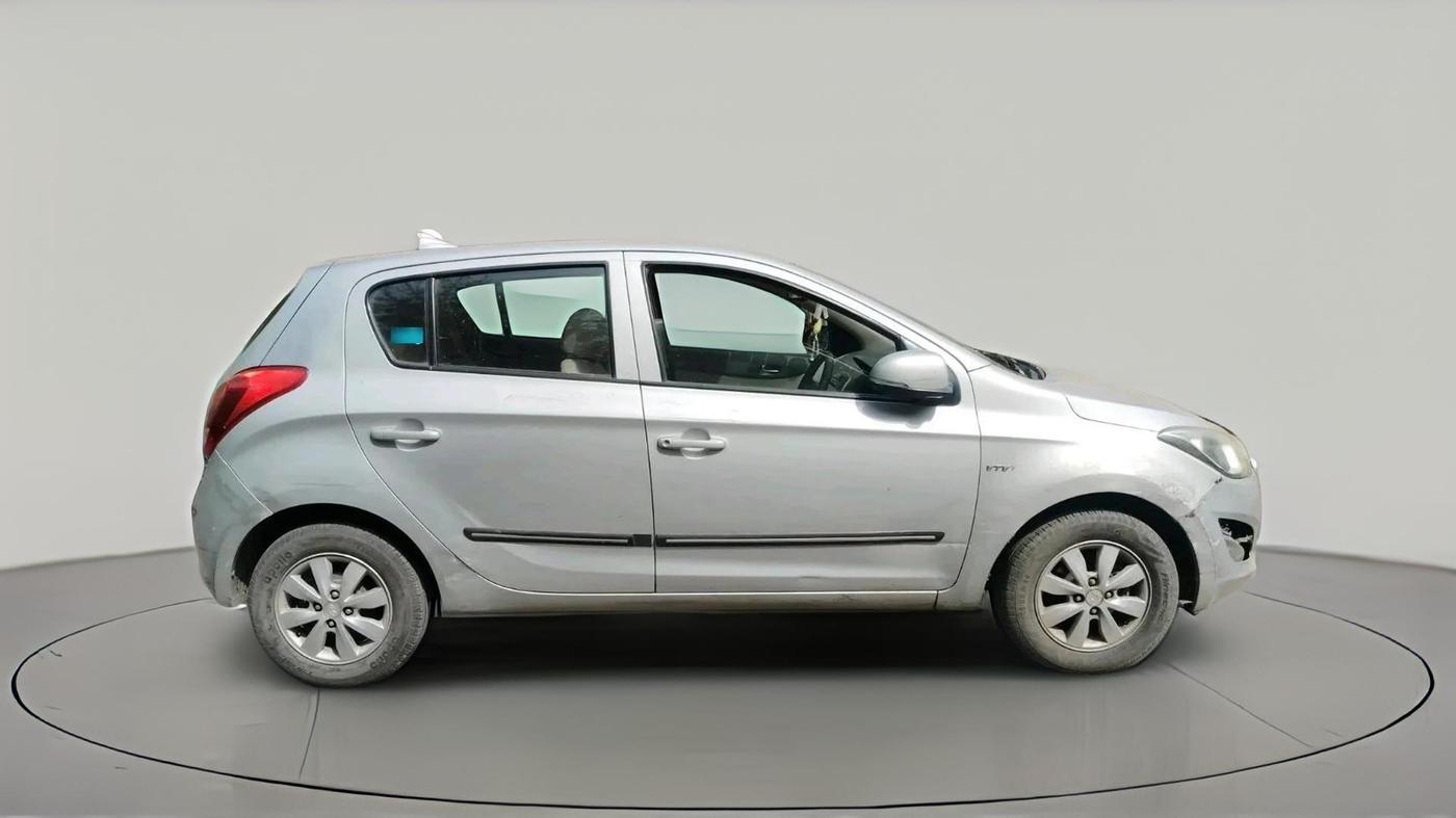2013 Hyundai i20 SPORTZ 1.2, Petrol, Manual, 68,000 km, exterior