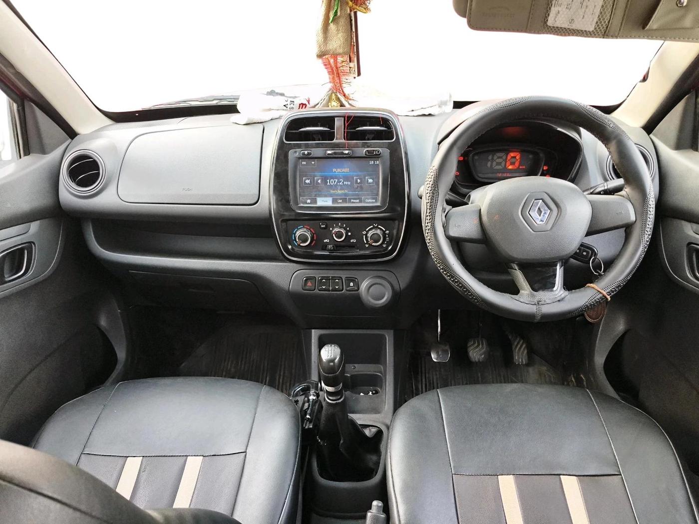 2015 Renault Kwid RXT 0.8, Petrol, Manual, 1,01,826 km, interior