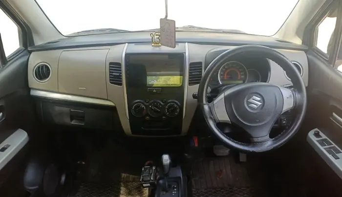 2016 Maruti Wagon R 1.0 VXI AMT, CNG, Automatic, 99,163 km, interior