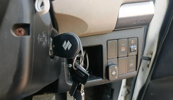 2016 Maruti Wagon R 1.0 VXI AMT, CNG, Automatic, 99,163 km, interior