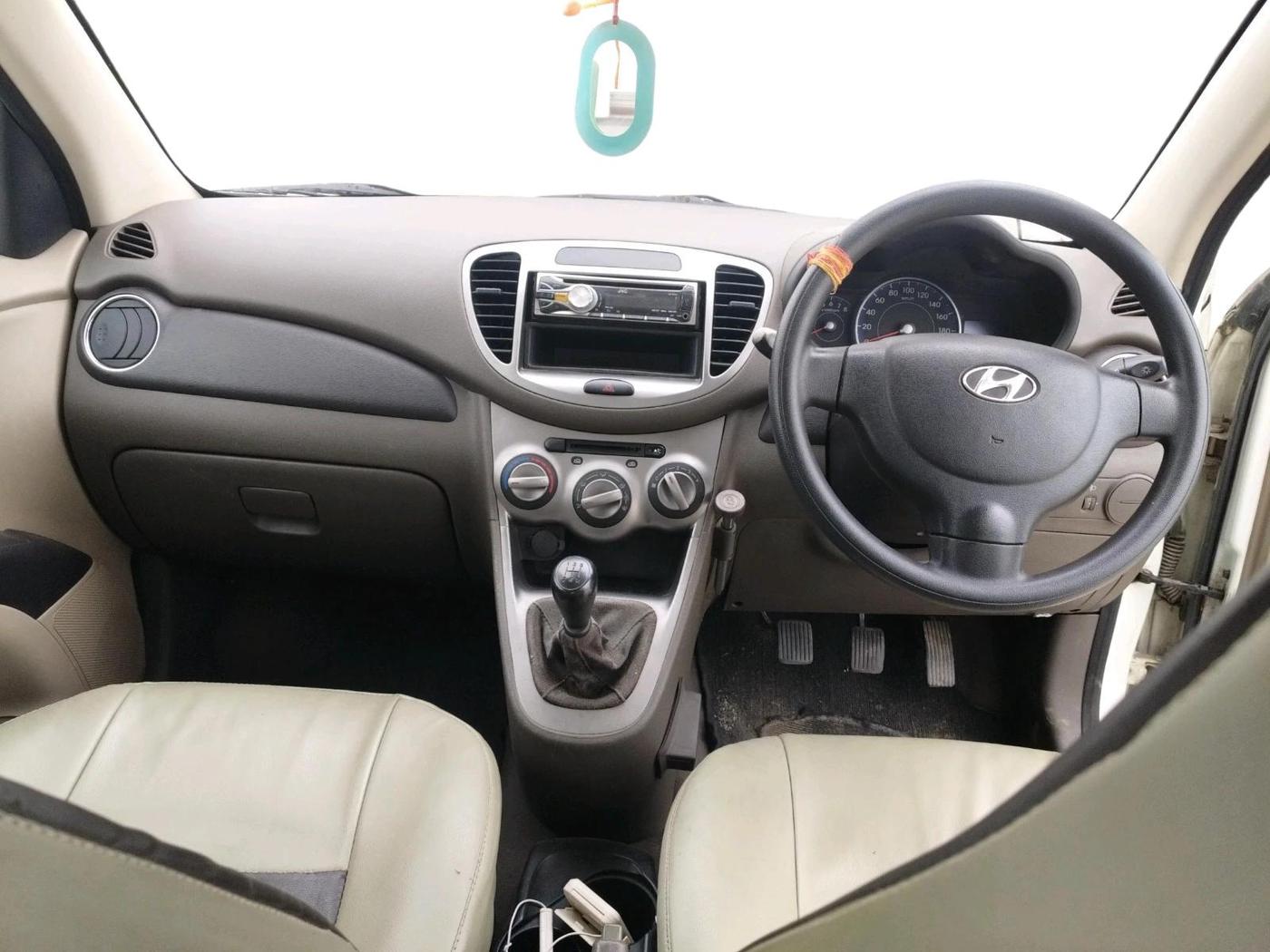 2012 Hyundai i10 MAGNA 1.2, Petrol, Manual, 48,244 km, interior