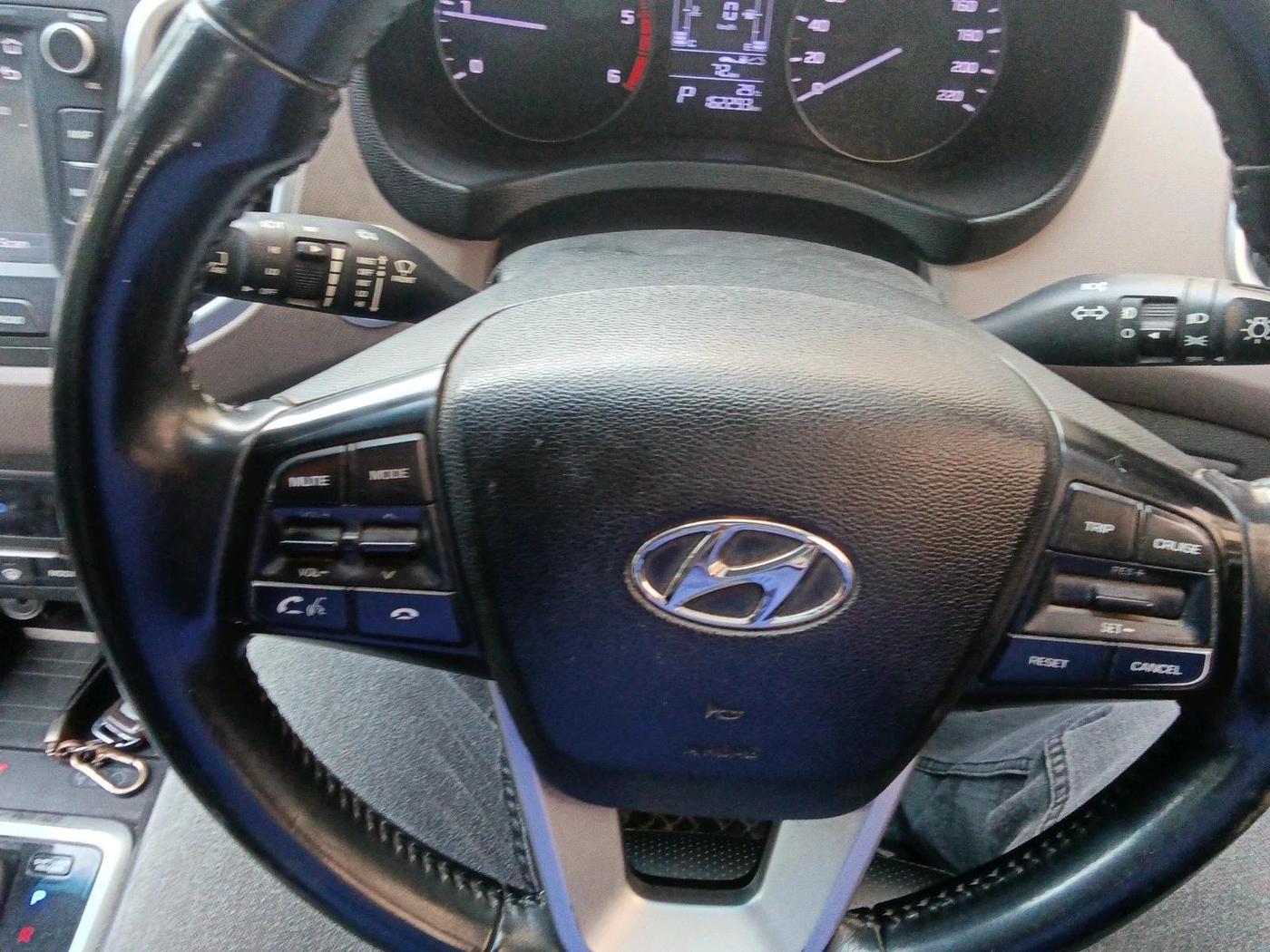 2018 Hyundai Creta SX AT 1.6 DIESEL, Diesel, Automatic, 1,62,293 km, interior
