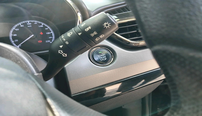2022 Tata Harrier XT PLUS 2.0L KRYOTEC DARK EDITON, Diesel, Manual, 1,16,958 km, interior