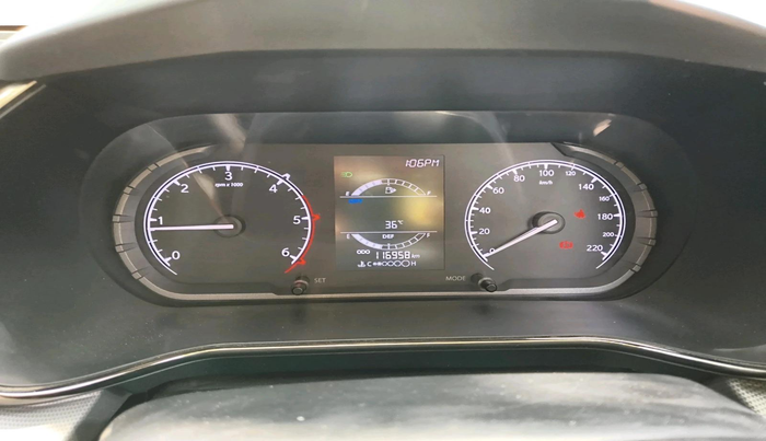 2022 Tata Harrier XT PLUS 2.0L KRYOTEC DARK EDITON, Diesel, Manual, 1,16,958 km, interior
