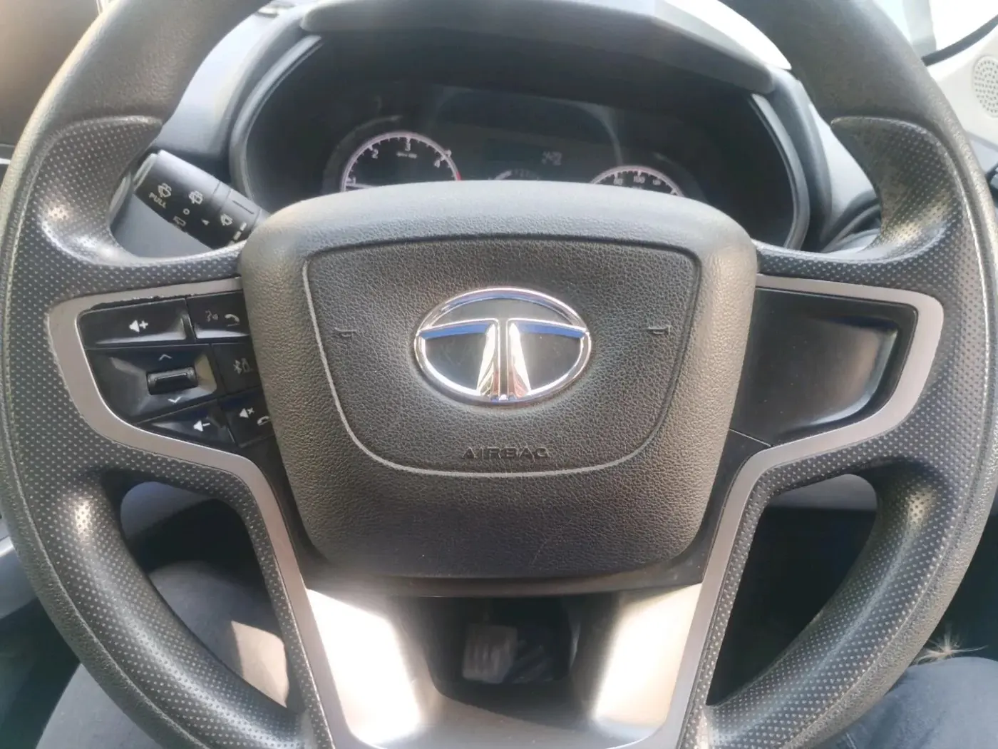 2019 Tata Harrier XM 2.0L KRYOTEC, Diesel, Manual, 81,591 km, interior