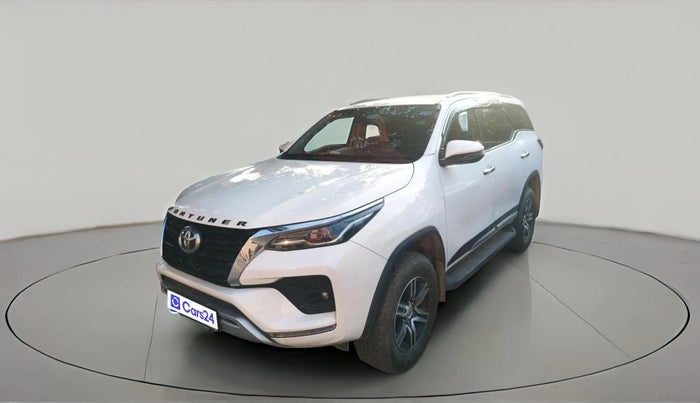 2023 Toyota Fortuner 4X2 AT 2.7 PETROL, Petrol, Automatic, 5,096 km, exterior