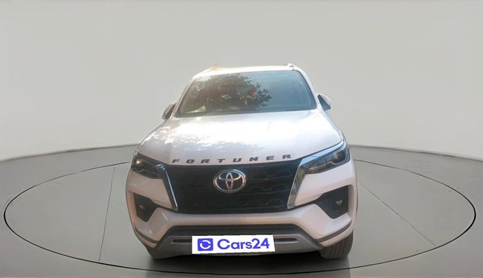 2023 Toyota Fortuner 4X2 AT 2.7 PETROL, Petrol, Automatic, 5,096 km, exterior
