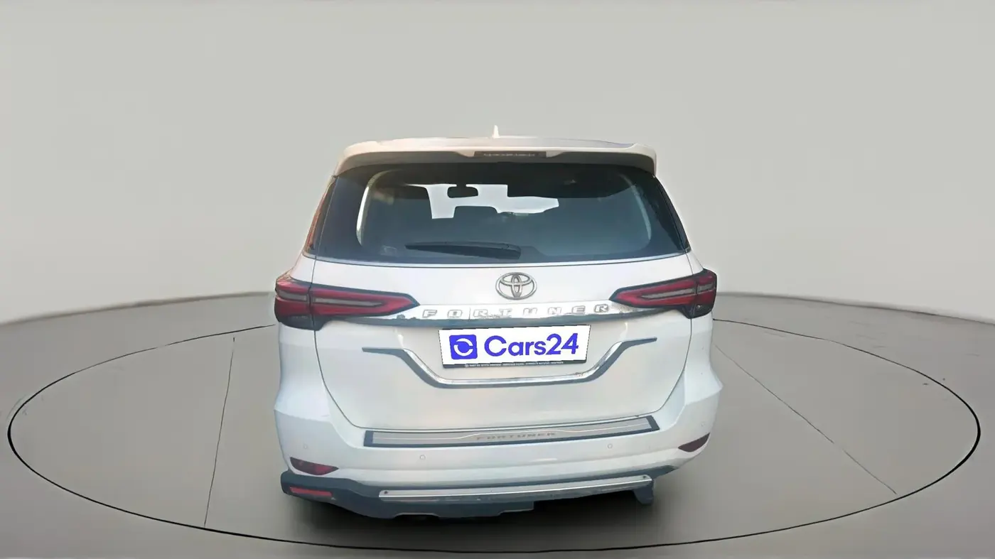2023 Toyota Fortuner 4X2 AT 2.7 PETROL, Petrol, Automatic, 5,096 km, exterior