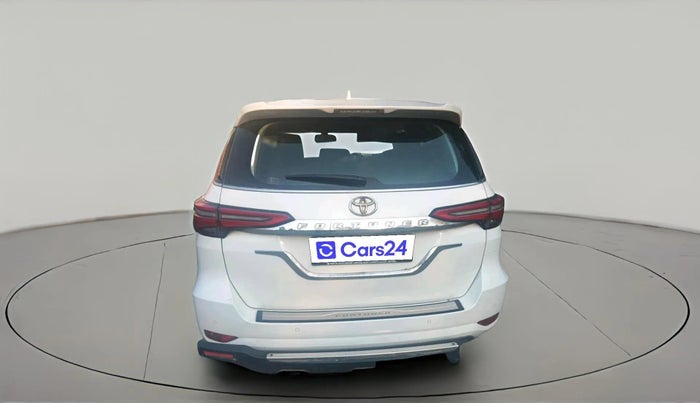 2023 Toyota Fortuner 4X2 AT 2.7 PETROL, Petrol, Automatic, 5,096 km, exterior