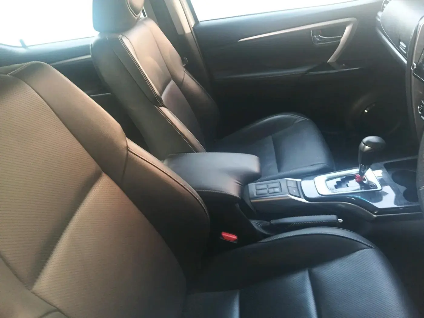 2023 Toyota Fortuner 4X2 AT 2.7 PETROL, Petrol, Automatic, 5,096 km, interior