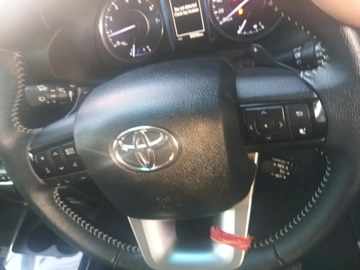 2023 Toyota Fortuner 4X2 AT 2.7 PETROL, Petrol, Automatic, 5,096 km, interior