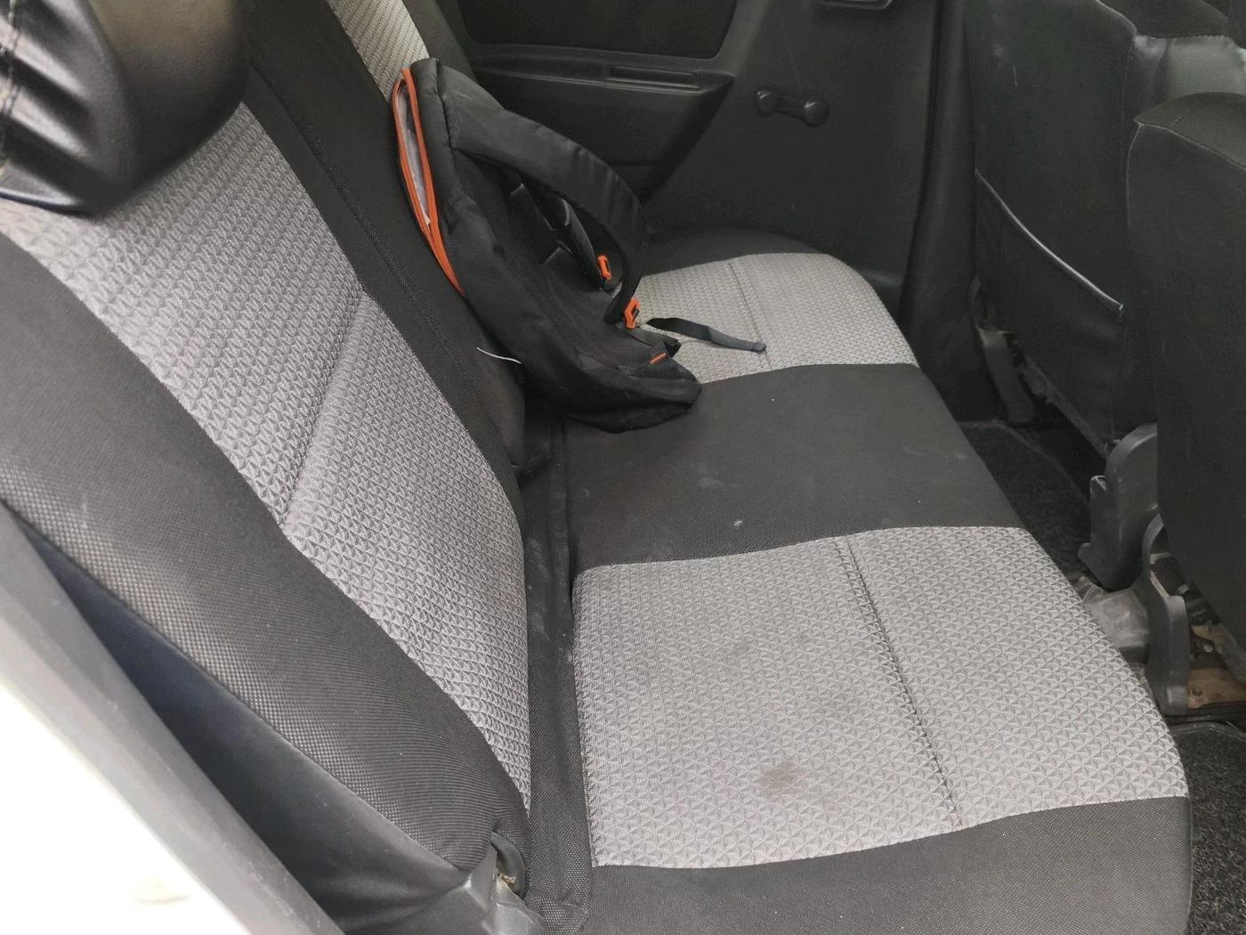 2011 Maruti Wagon R 1.0 LXI CNG, CNG, Manual, 96,319 km, interior