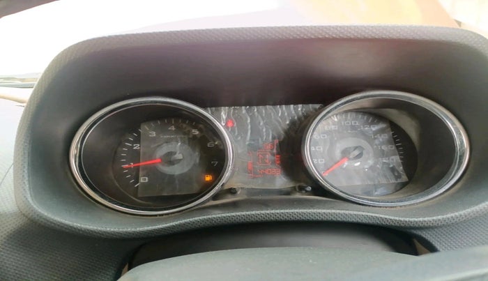 2017 Mahindra TUV300 T8, Diesel, Manual, 44,033 km, interior