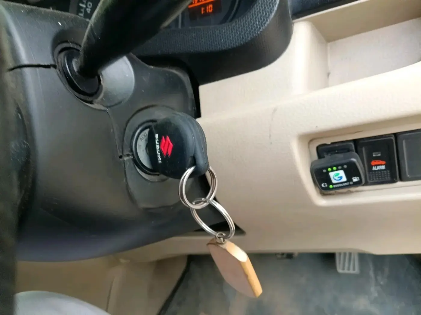 2015 Maruti Swift Dzire LXI, CNG, Manual, 1,51,545 km, interior