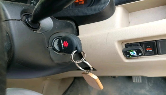2015 Maruti Swift Dzire LXI, CNG, Manual, 1,51,545 km, interior