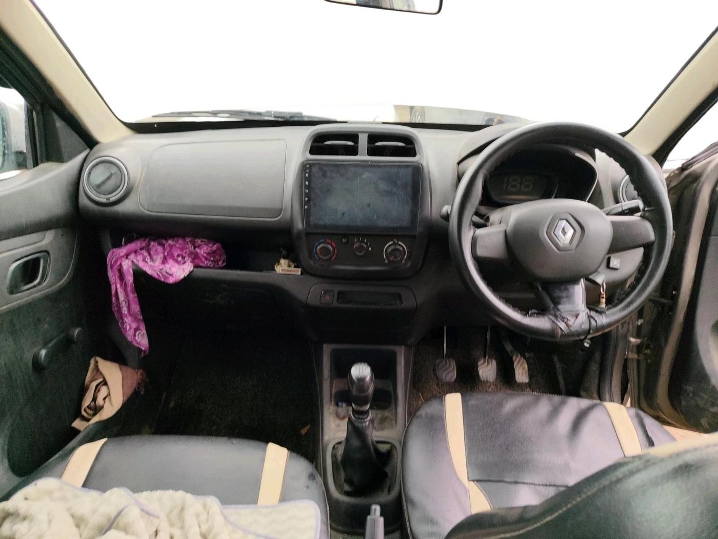 2017 Renault Kwid RXL 1.0, CNG, Manual, 65,729 km, interior