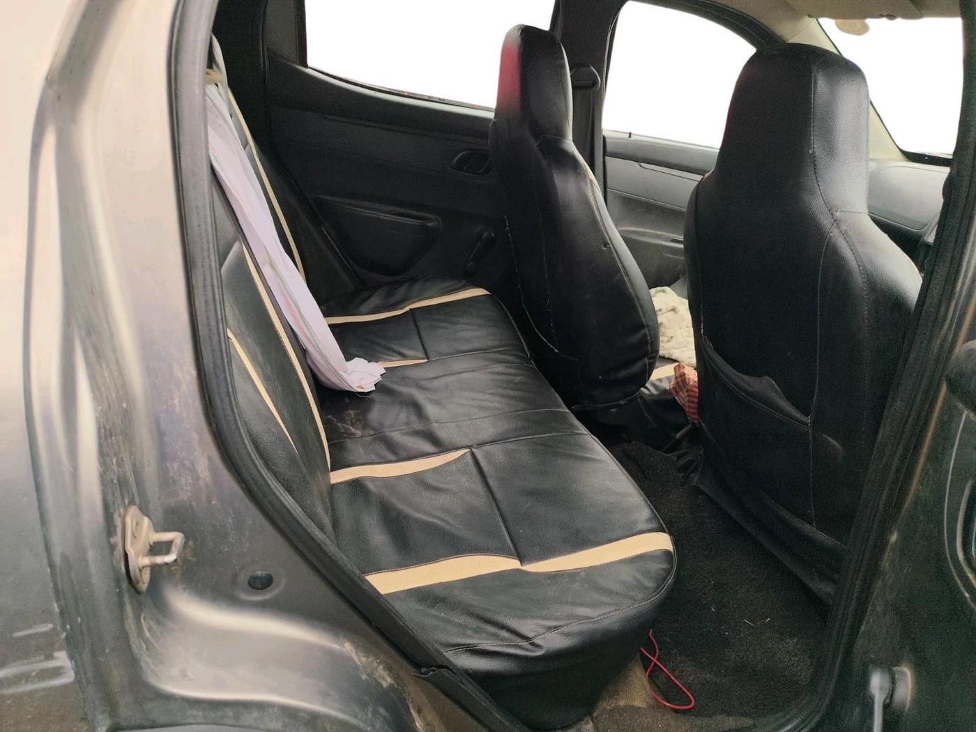 2017 Renault Kwid RXL 1.0, CNG, Manual, 65,729 km, interior