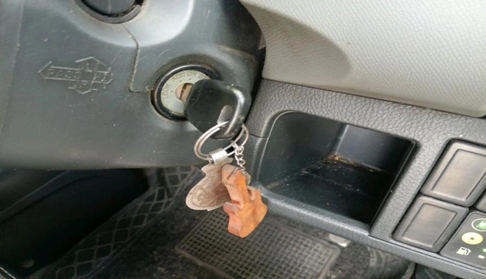 2011 Maruti Wagon R 1.0 LXI CNG, CNG, Manual, 1,45,766 km, interior