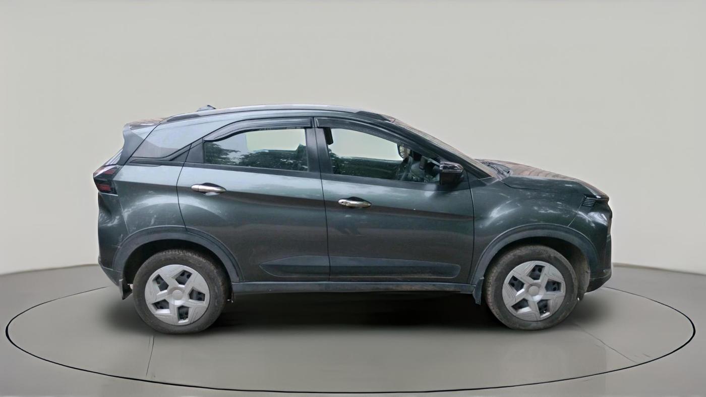 2024 Tata NEXON Pure 1.2 iCNG, CNG, Manual, 23,215 km, exterior