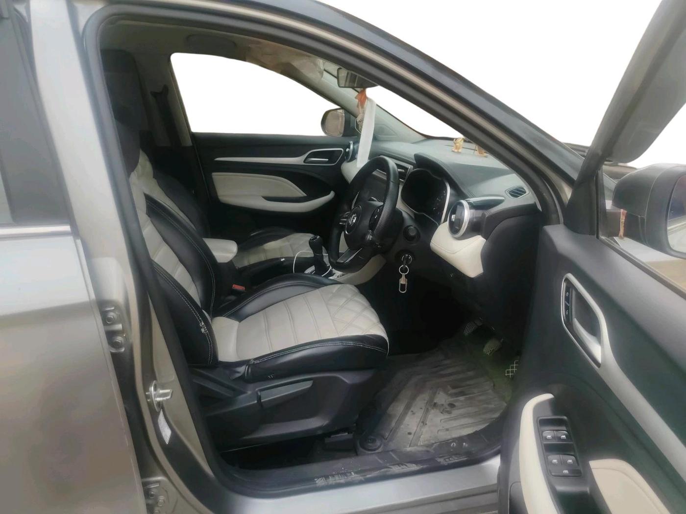 2024 MG ASTOR Sprint 1.5 MT (Ivory), Petrol, Manual, 32,116 km, interior