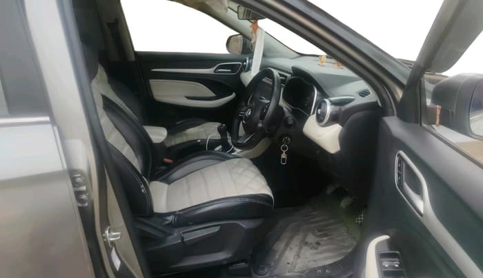 2024 MG ASTOR Sprint 1.5 MT (Ivory), Petrol, Manual, 32,116 km, interior